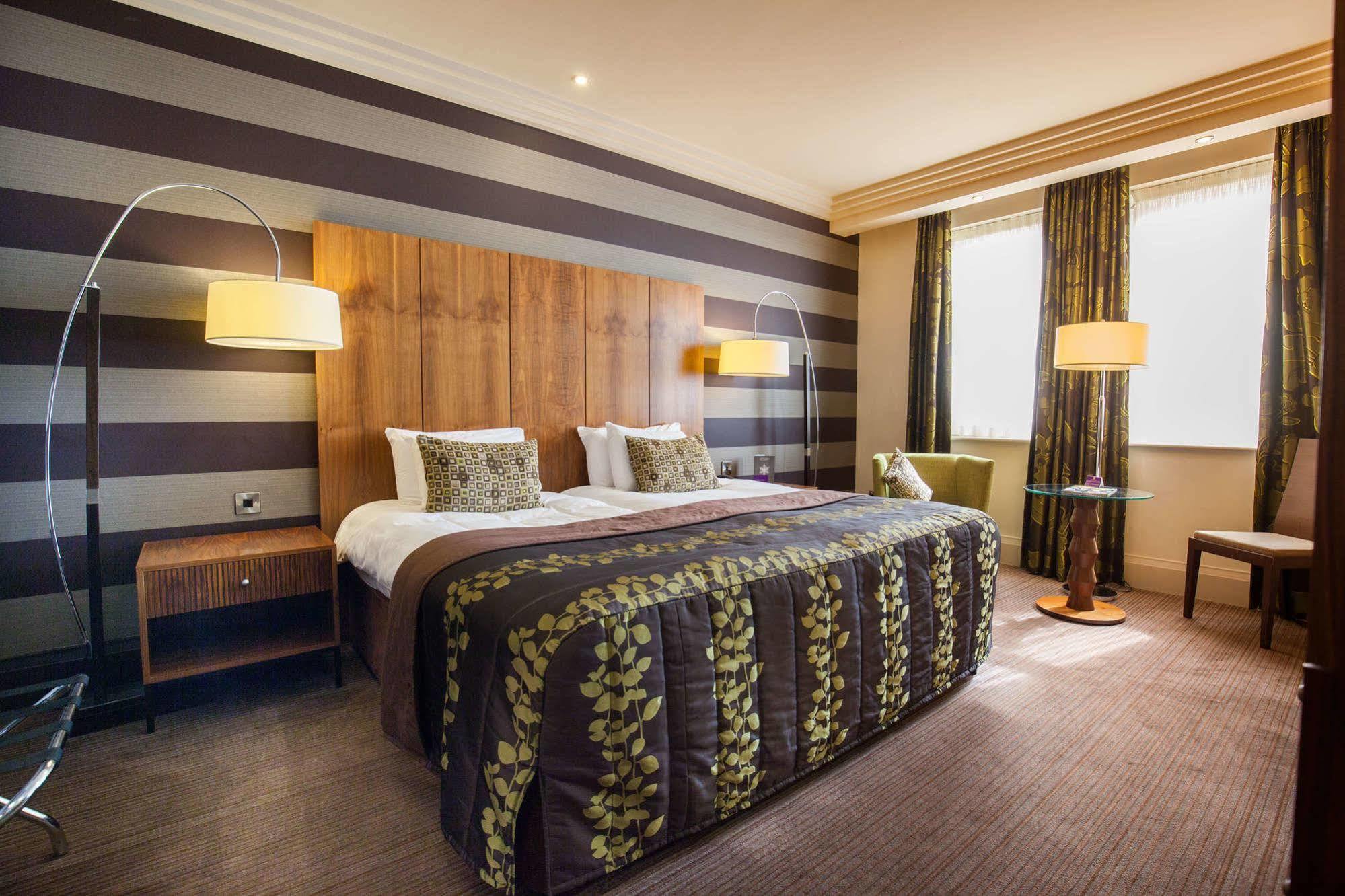 Отель Doubletree By Hilton Stratford-Upon-Avon, United Kingdom Экстерьер фото